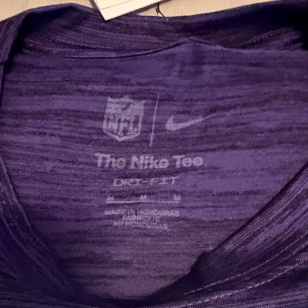NFL‎ Dry-Fit Vikings Purple Tee with Logo Mens Size Medium - Picture 4 of 6
